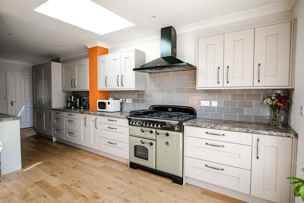 North Beach House - 3 Bedroom Fully Equipped Spacious House Perfect For Family Getaways In Бринлингтон Экстерьер фото